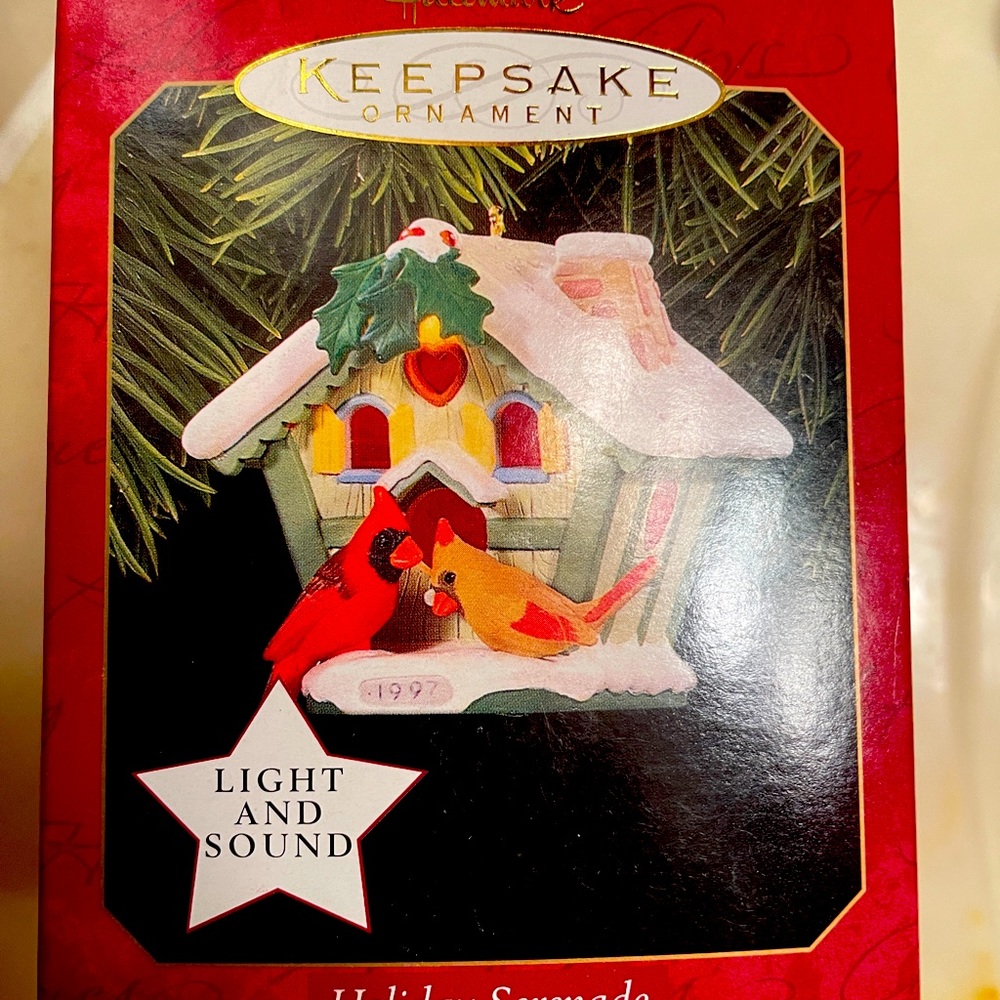 1997 Hallmark Keepsake Holiday Serenade Light and Sound Ornament.